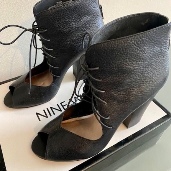 Nine West Peep toe lace up booties, Size Women's 7.5 - Picture 13 of 16